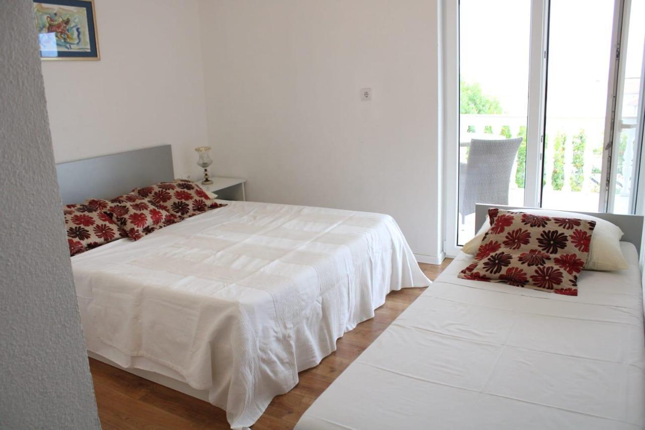 Superior Apt, 4 Rooms, 4 Bathrooms Promajna Kültér fotó