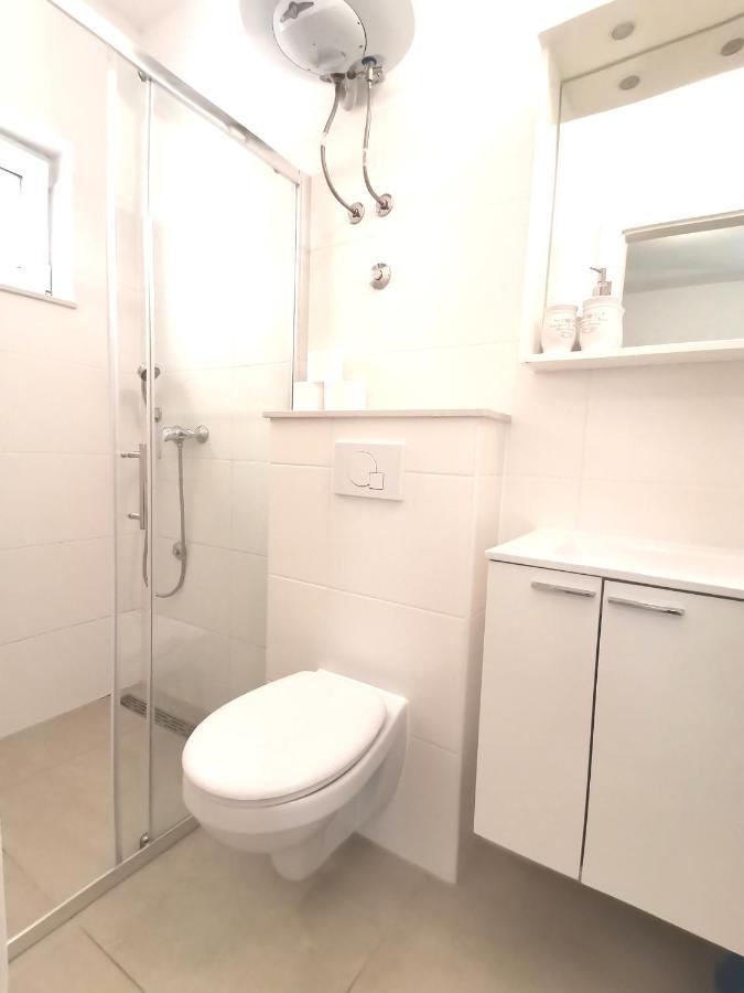 Superior Apt, 4 Rooms, 4 Bathrooms Promajna Kültér fotó